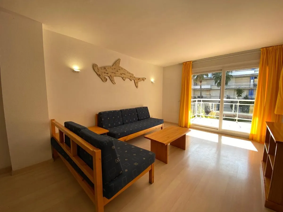 Apartment Vista Roses Mar - Apartamento Con Piscina II
