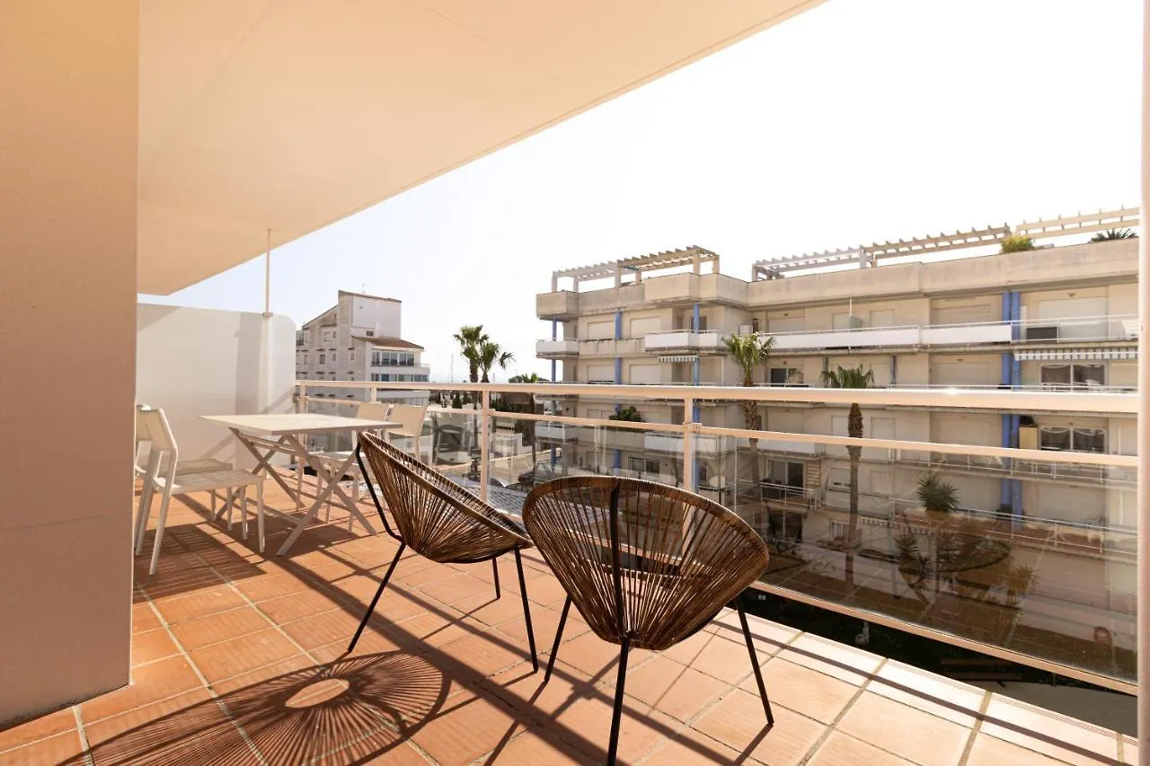 Vista Roses Mar - Apartamento Con Piscina II 0*,  Espagne