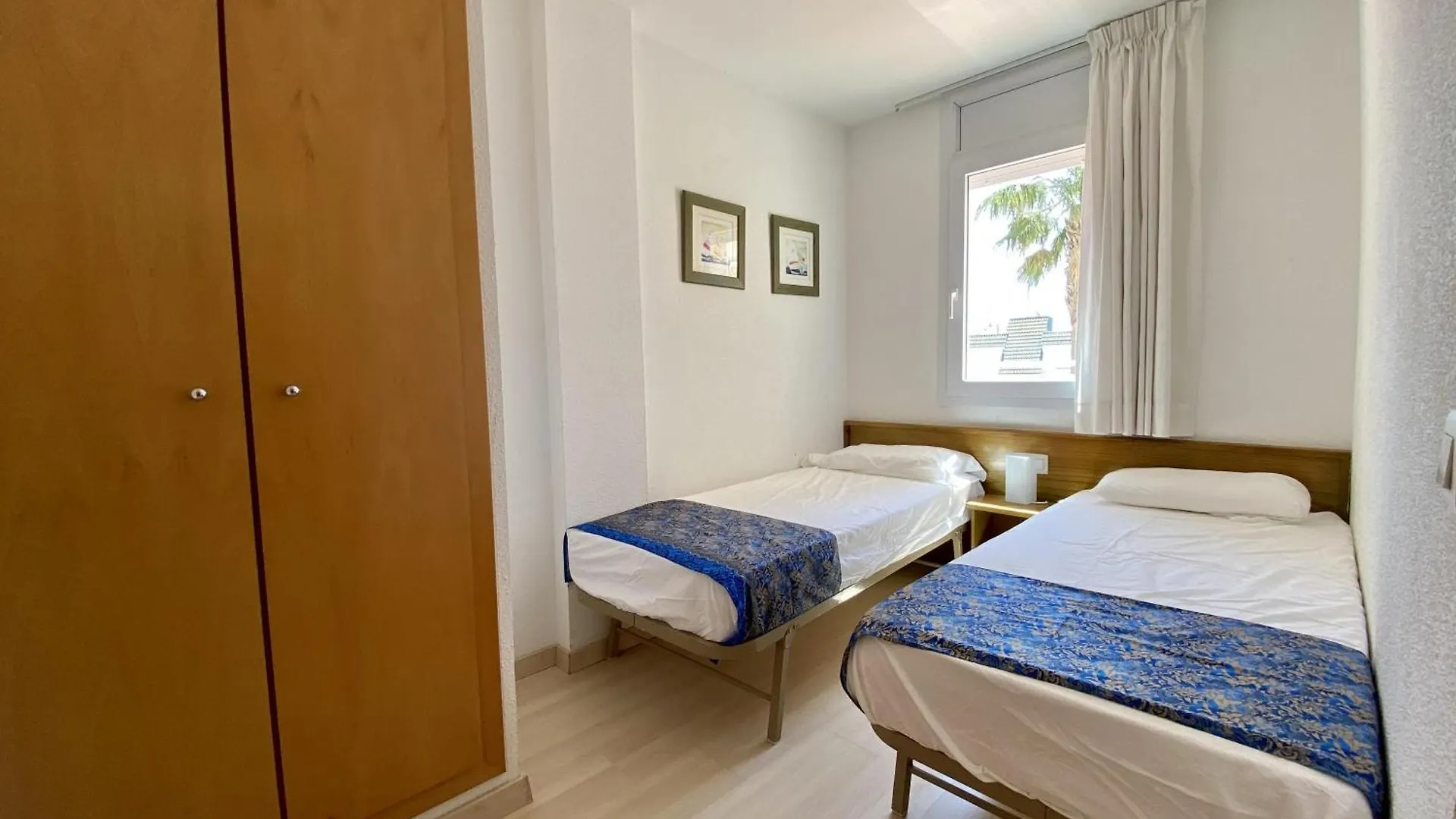 Vista Roses Mar - Apartamento Con Piscina II 0*,  Spanien